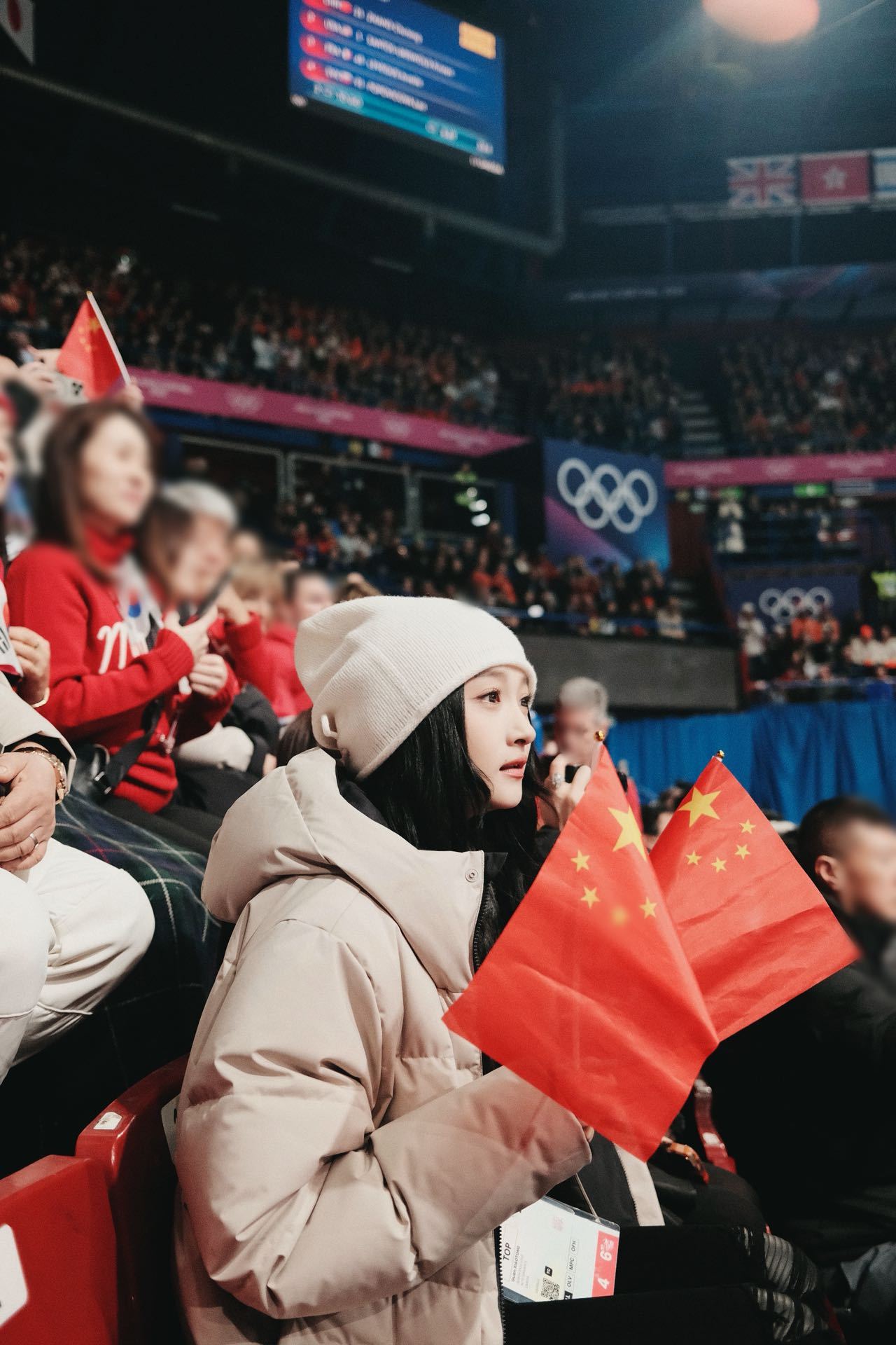 关晓彤全英采访关晓彤全英文采访 被关晓彤的全英文采访惊艳到！晚宴上从容自信，谈吐