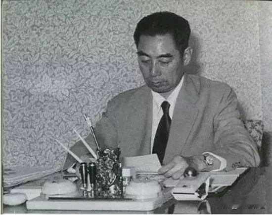 🌺🙏敬爱的周总理，致敬您的勇毅笃进，传承您的不屈初心！“勇毅破艰险，笃进越千