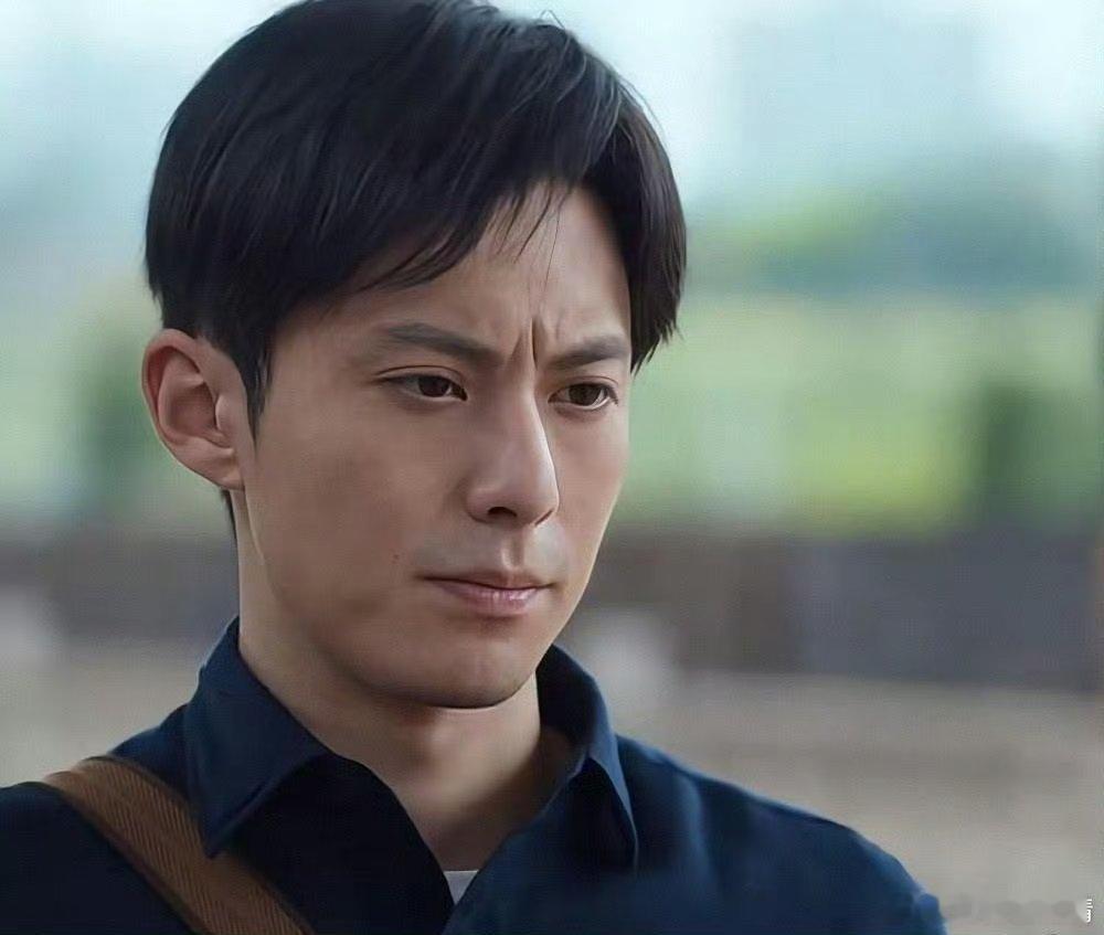 内娱的红从来都是意想不到的网友说王鹤棣能红是没想到，台词演技那样，长的也，好神奇