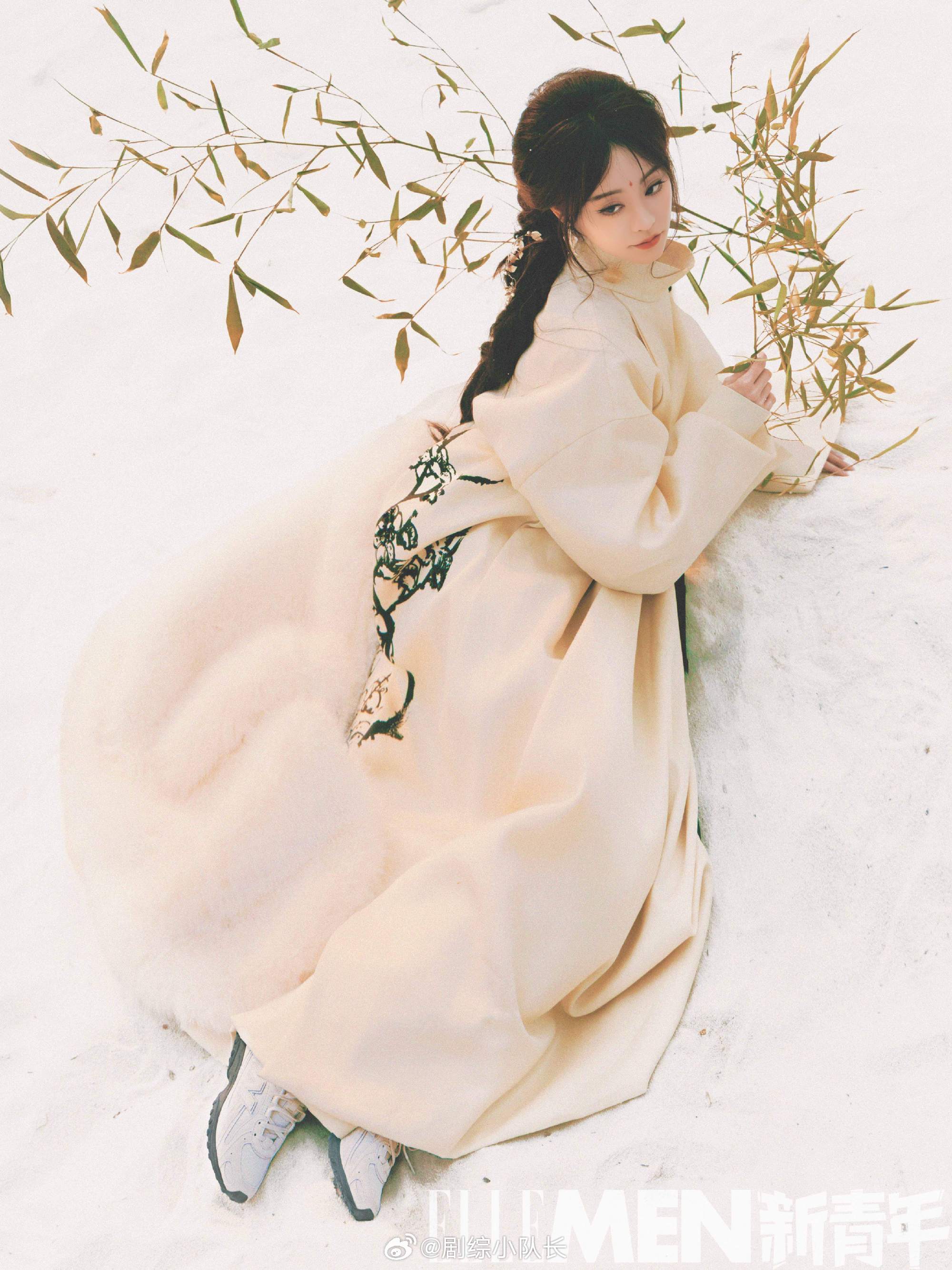 祝绪丹接了一米长麻花辫怎一个美字了得 