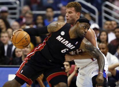 【官方周最佳：詹姆斯&格里芬】北京时间11月19日，NBA官方公布了本周的东西部