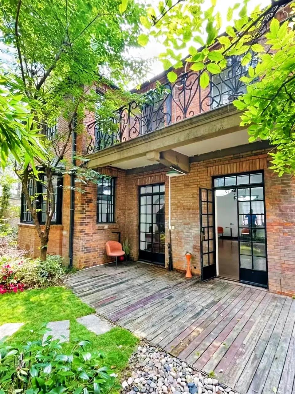 #你觉得房价还有上升空间吗#
房价的上涨是必然的结果，这主要是源自于货币超发导致