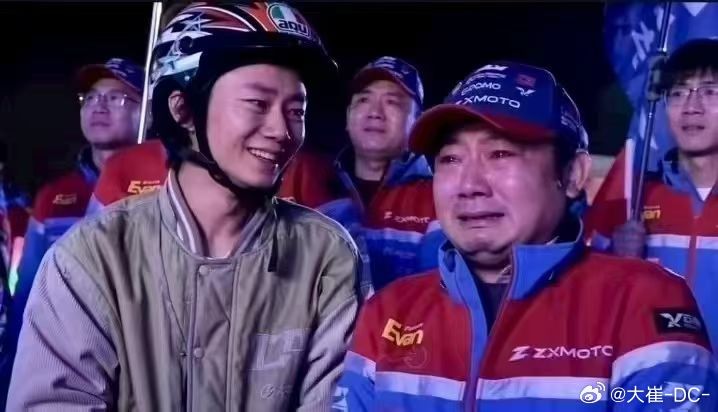 如果时空真的可以穿越年少时的他，得多开心啊张雪机车