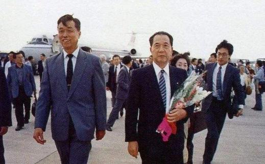 1993年沈阳市长武迪生赴以色列招商，结果在当地商谈合作期间突发事故遇难。

上