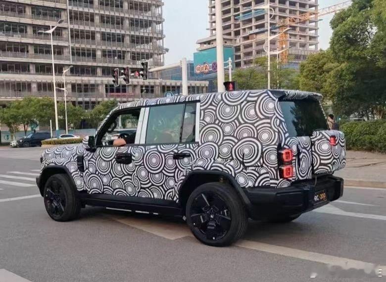 这是什么？ V27？iCAR新产品？品牌旗舰？还有什么干货赶紧公布啊，心痒痒～i