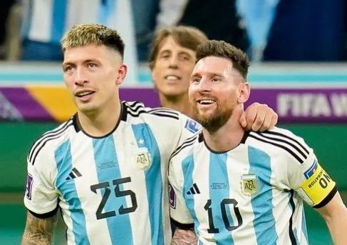 【Licha🥹🥹🥹】利桑德罗·马丁内斯谈梅西：“与梅西一起踢球对我们来说非