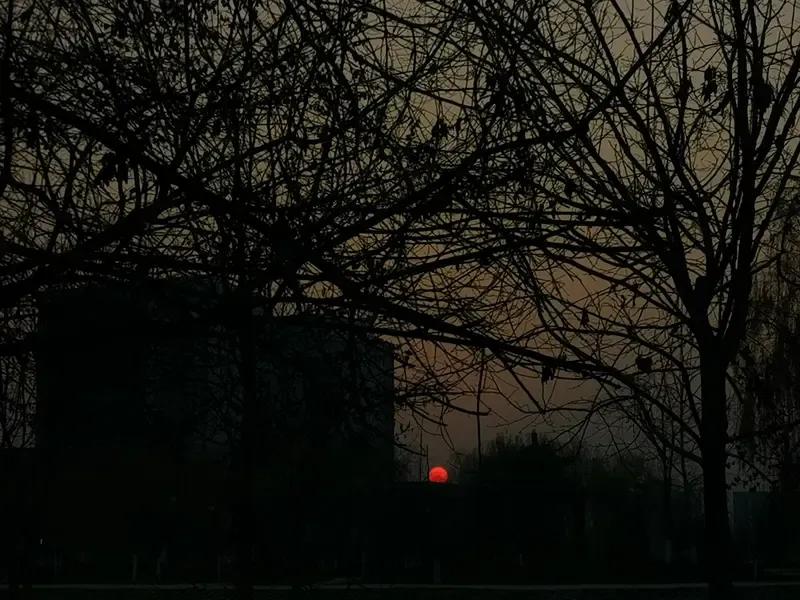 大约在十年前，每当我做一件好事，帮助他人一回，很快便会迎来一次好运，虽非鸿运当头