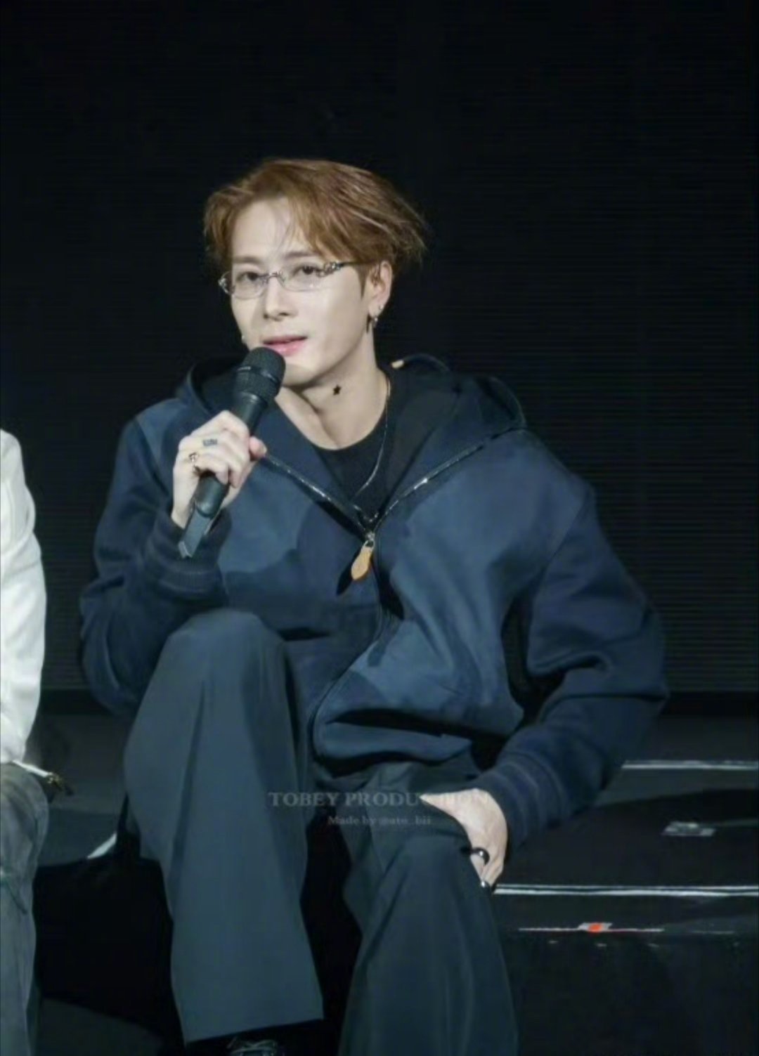 王嘉尔久违的中文歌王嘉尔这首中文情歌杀伤力真的太强了！和Tyson合作的《Dea