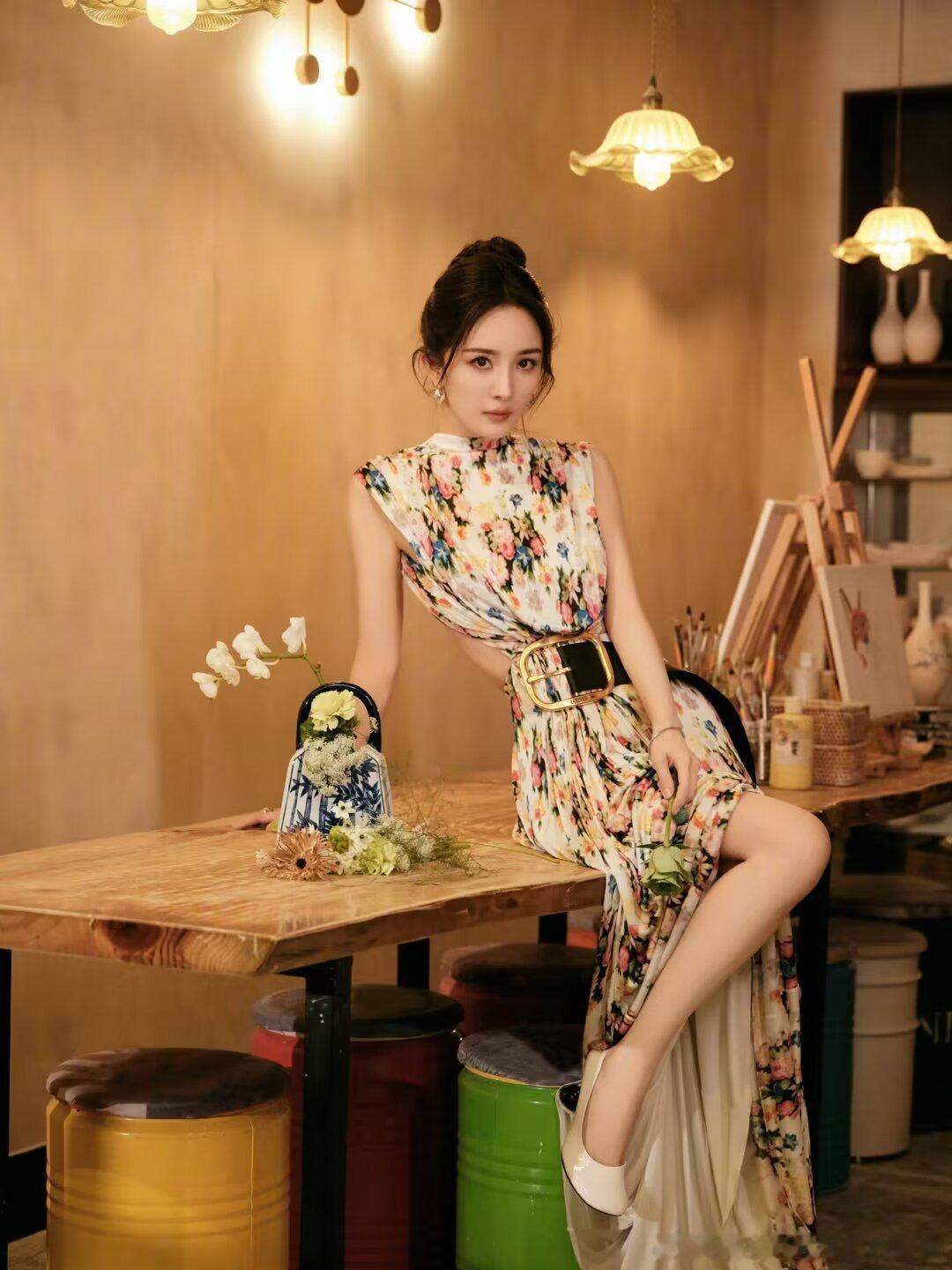 杨幂[超话]  🦊杨幂宝家洁品牌全球代言人 我贪恋你把我写进每日小结里，更贪恋
