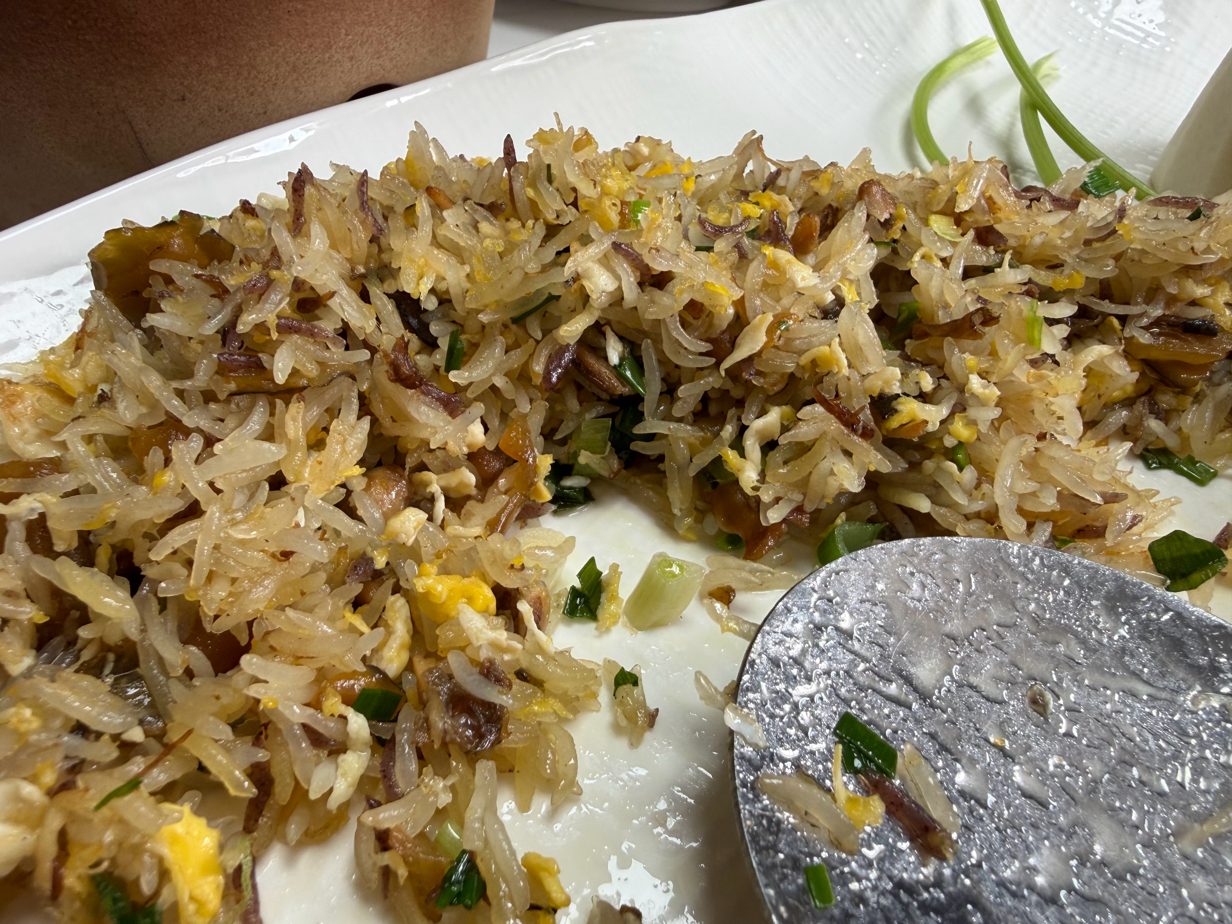 这道甲鱼炒饭颠覆了我对横店美食的刻板印象 ​​​