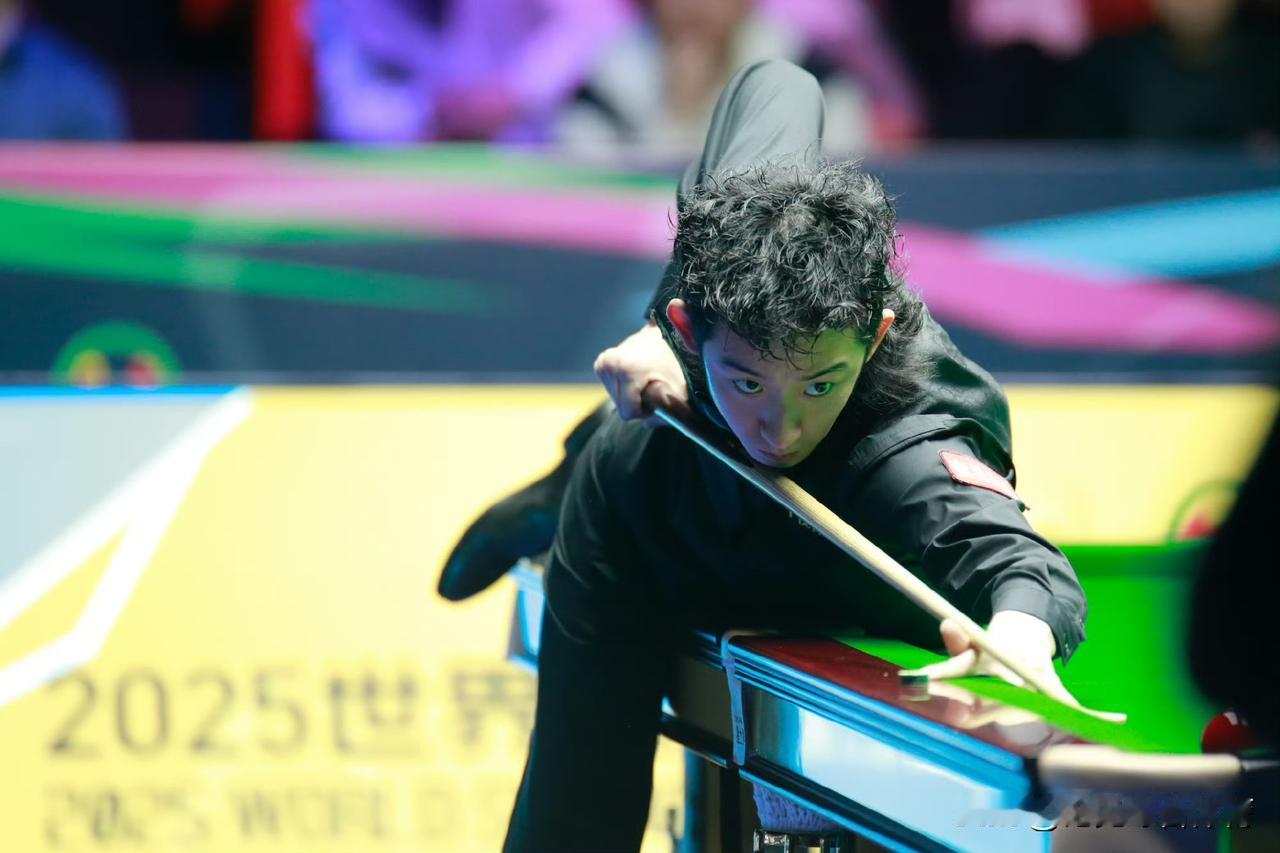 斯诺克：中国斯诺克再添一位冠军——吴宜泽10-6力克希金斯职业生涯首夺冠军！
北