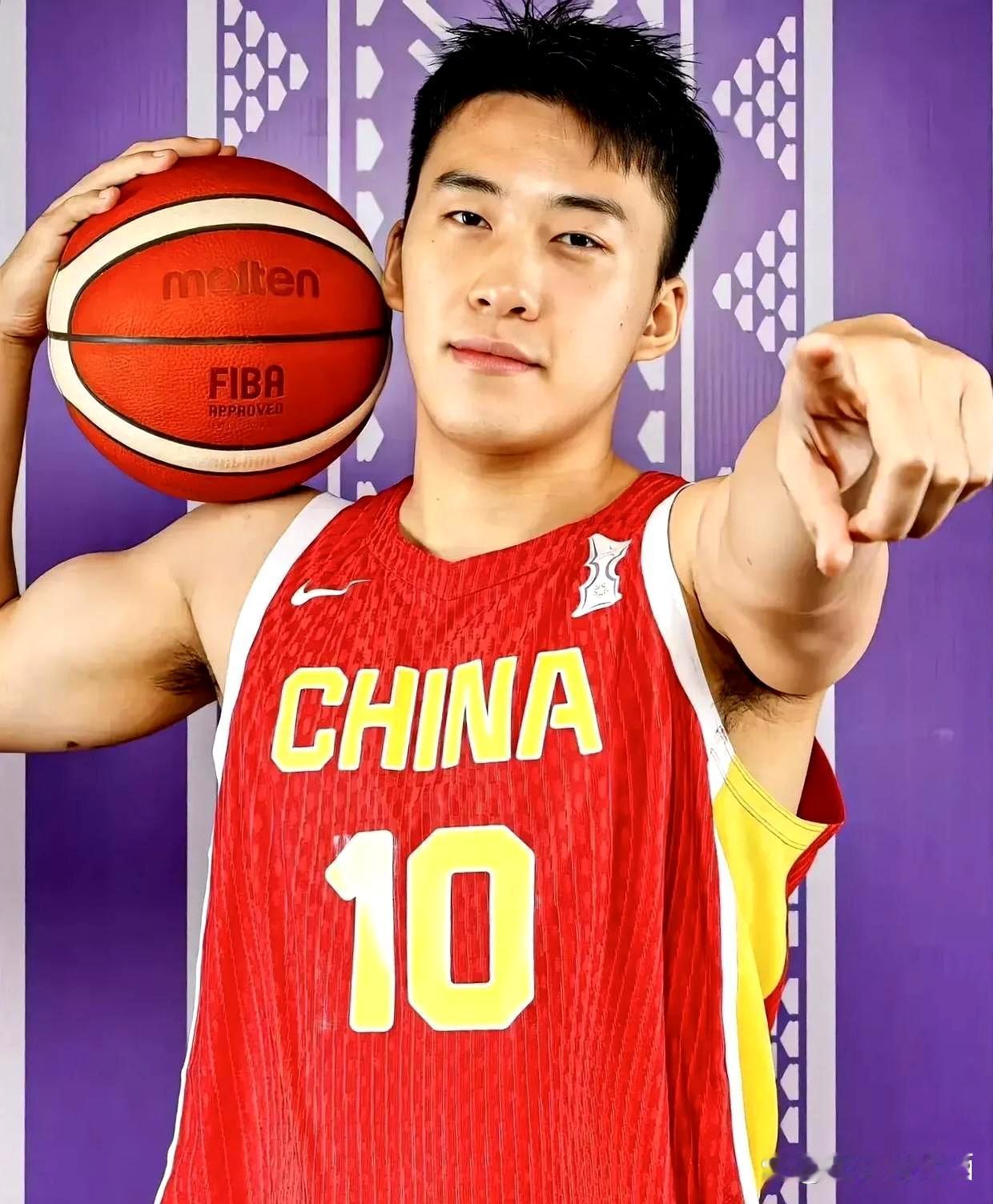 王俊杰这回确实让大家操心了！
香港金牛队不仅官宣签下他，还向NBL联盟提交了报备