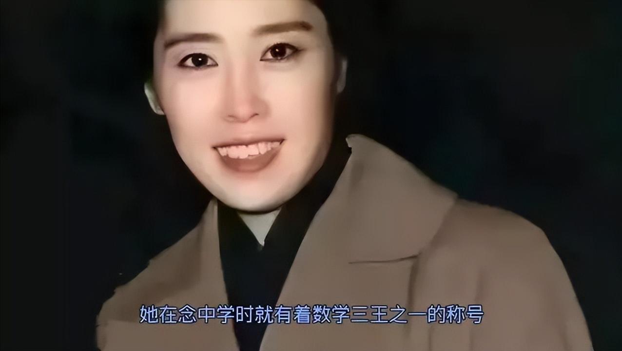 熬过整整12年牢狱煎熬，1978 年王光美终于踏出秦城监狱的厚重高墙。刚住进招待