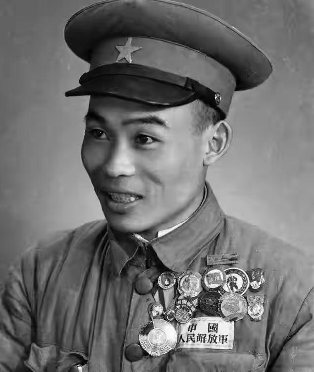 钢铁战神：张英才，从吕梁到朝鲜的战争传奇

在四百万解放军中，仅此一位战神兵王—