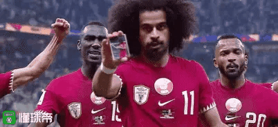 阿费夫这个变魔术的进球庆祝动作是致敬刘谦吗[捂脸]这个庆祝太有创意了哈哈。