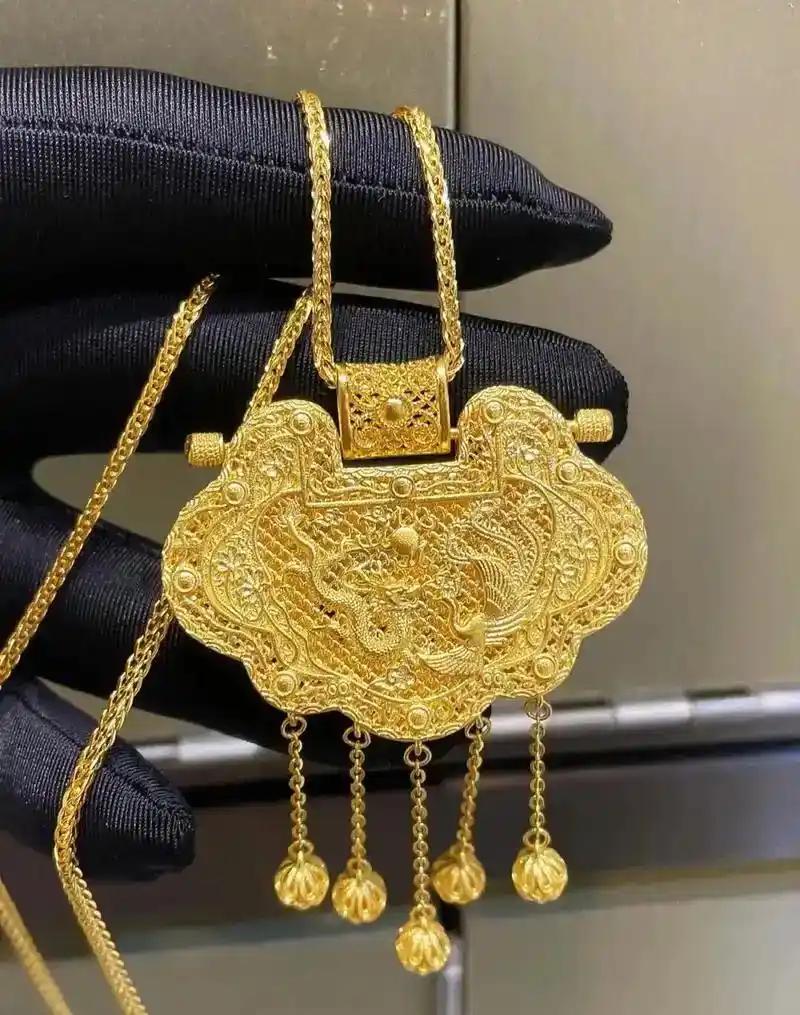 就在2026年3月3日，一个普通的星期二，国际黄金市场炸开了锅。伦敦现货黄金价格