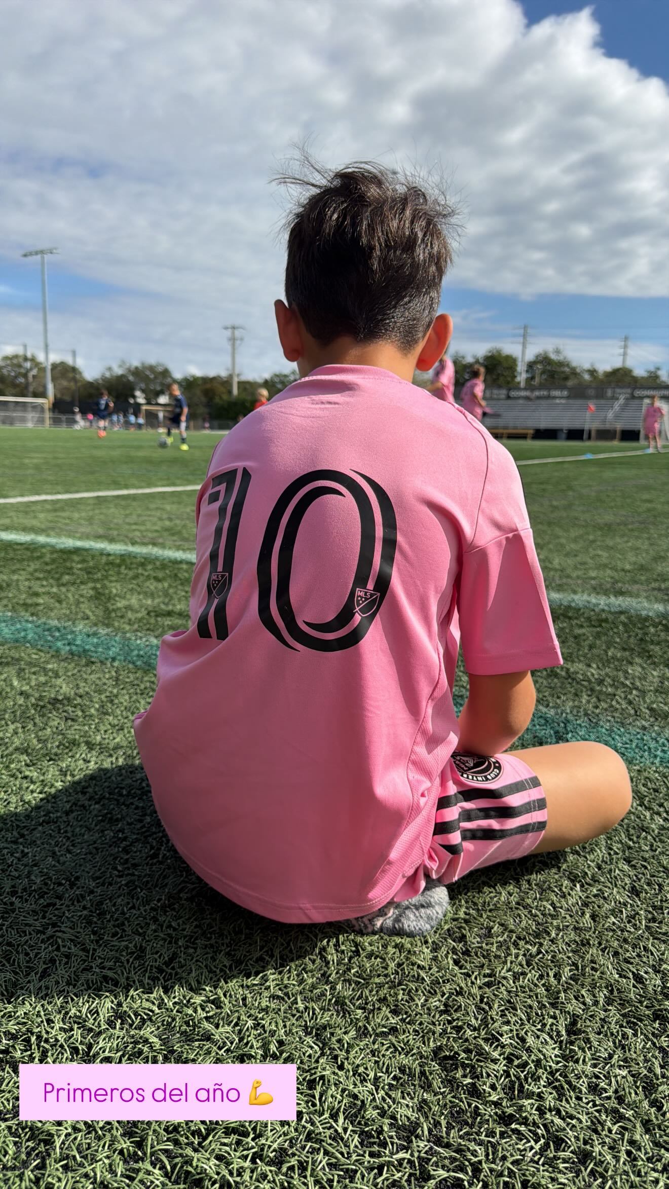 安妞更新ins story：年初💪梅西