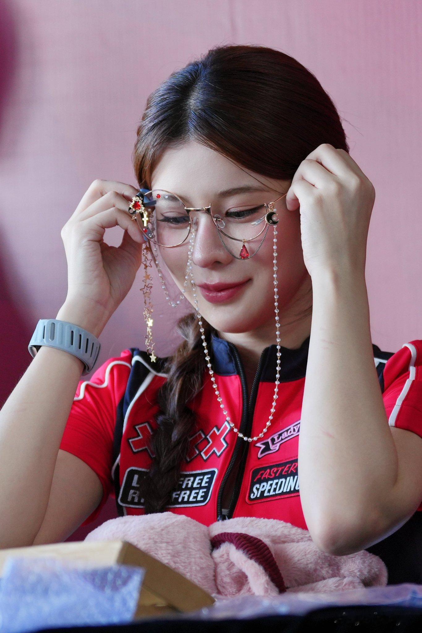 kaosupassara  🍦小九99雪碧 👓😍cr：Mingphotog