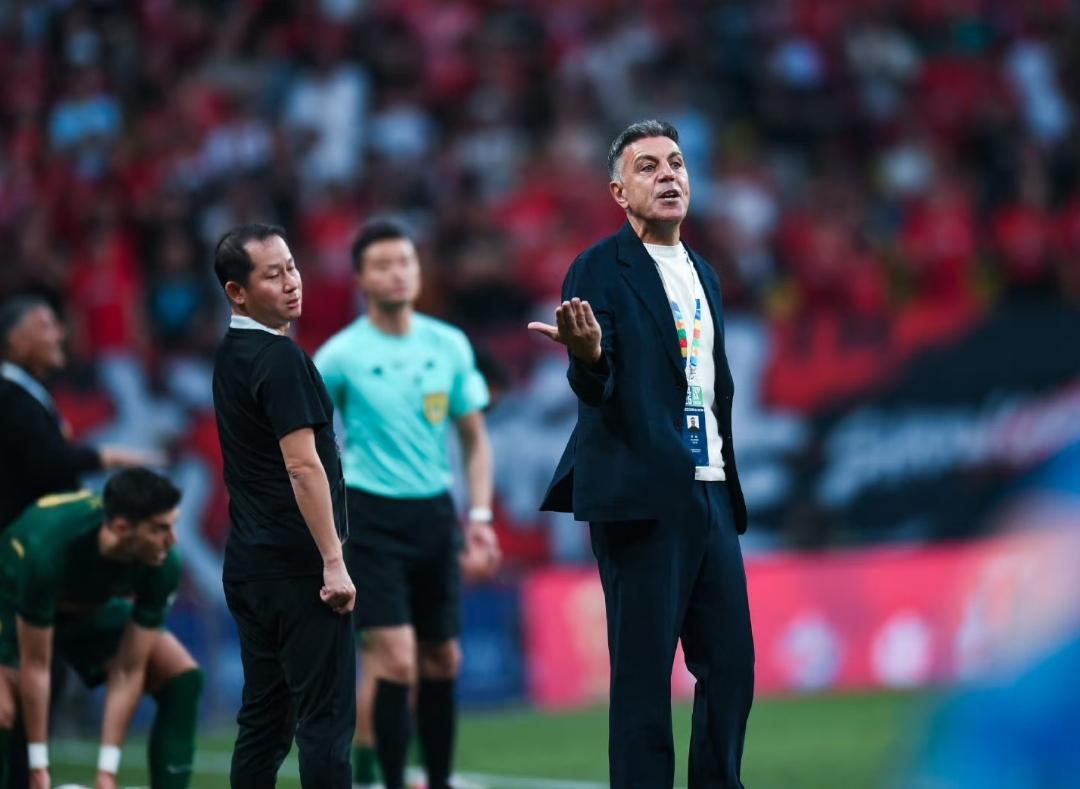 我赌一根棒棒糖，本赛季中超首位下课的教练会是洋帅，几位土帅压力虽大，但还能稳住。