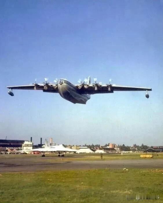 1953年，法国航展上桑德罗SR - 45 公主号水上飞机。