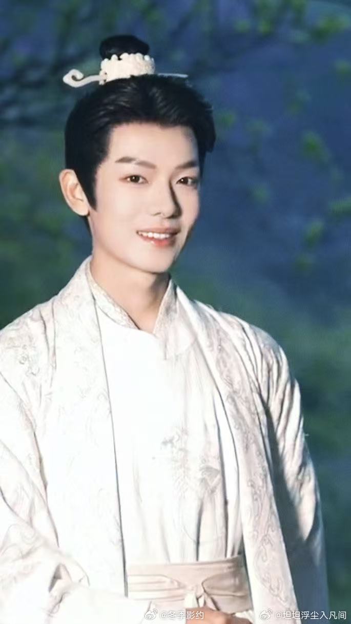 曾辉A爆了 曾辉这次真的把A这个字诠释到位了，整个人的气场和状态都在线。不是那种