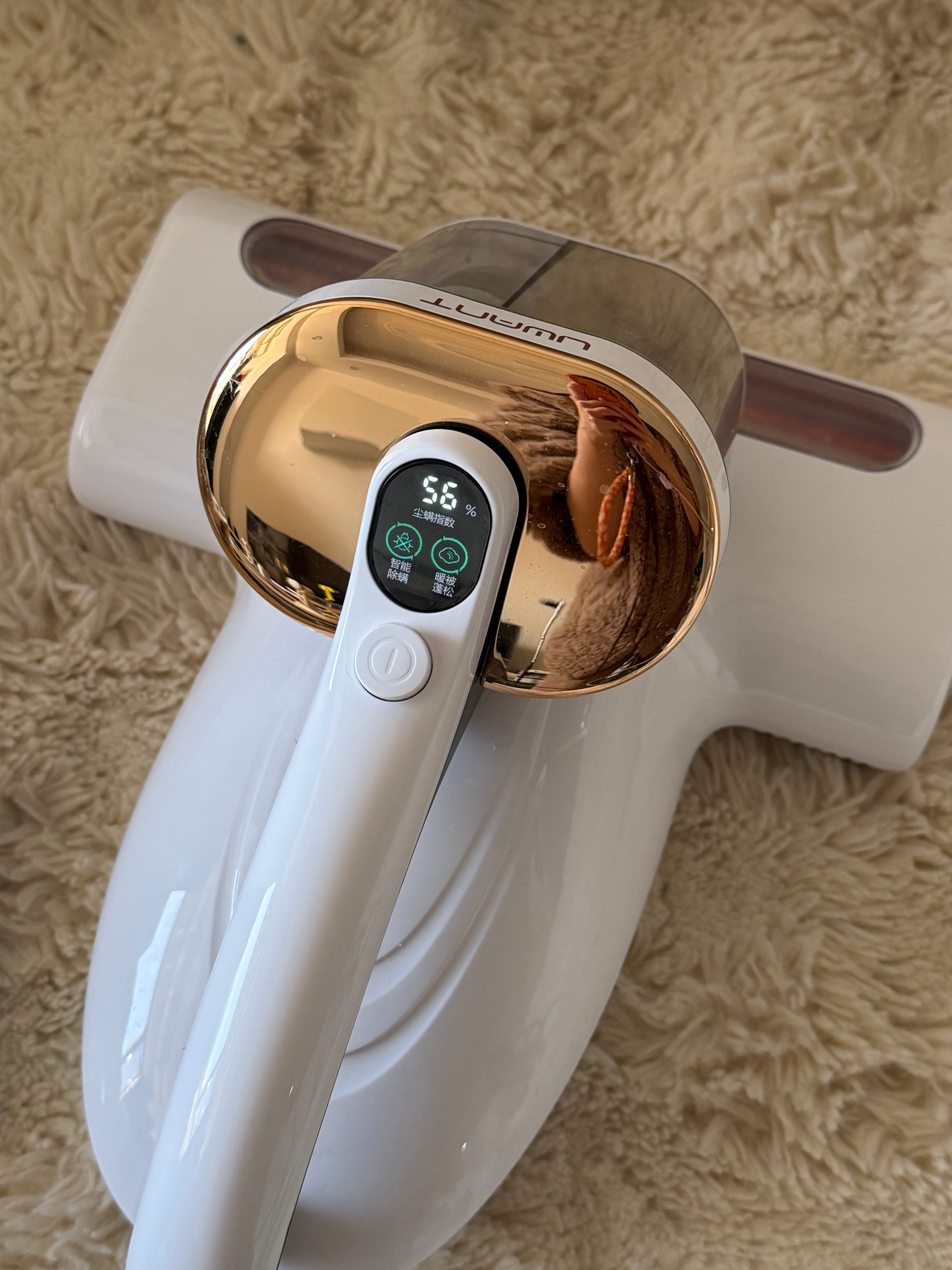 原来沙发上这么多螨虫 除螨仪这个值看得我惊人小猫小狗爱在上面睡觉 但我没什么感觉