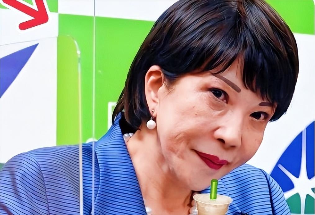 .特朗普飞离东京后
日本又突然反水
高市早苗要动真格？
 
特朗普专机才刚离开东