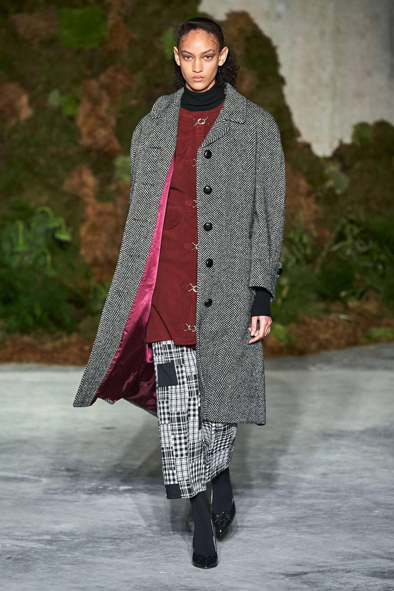 Alexa Chung的2019秋冬系列，是我心中被低估的经典之一。那年伦敦时装