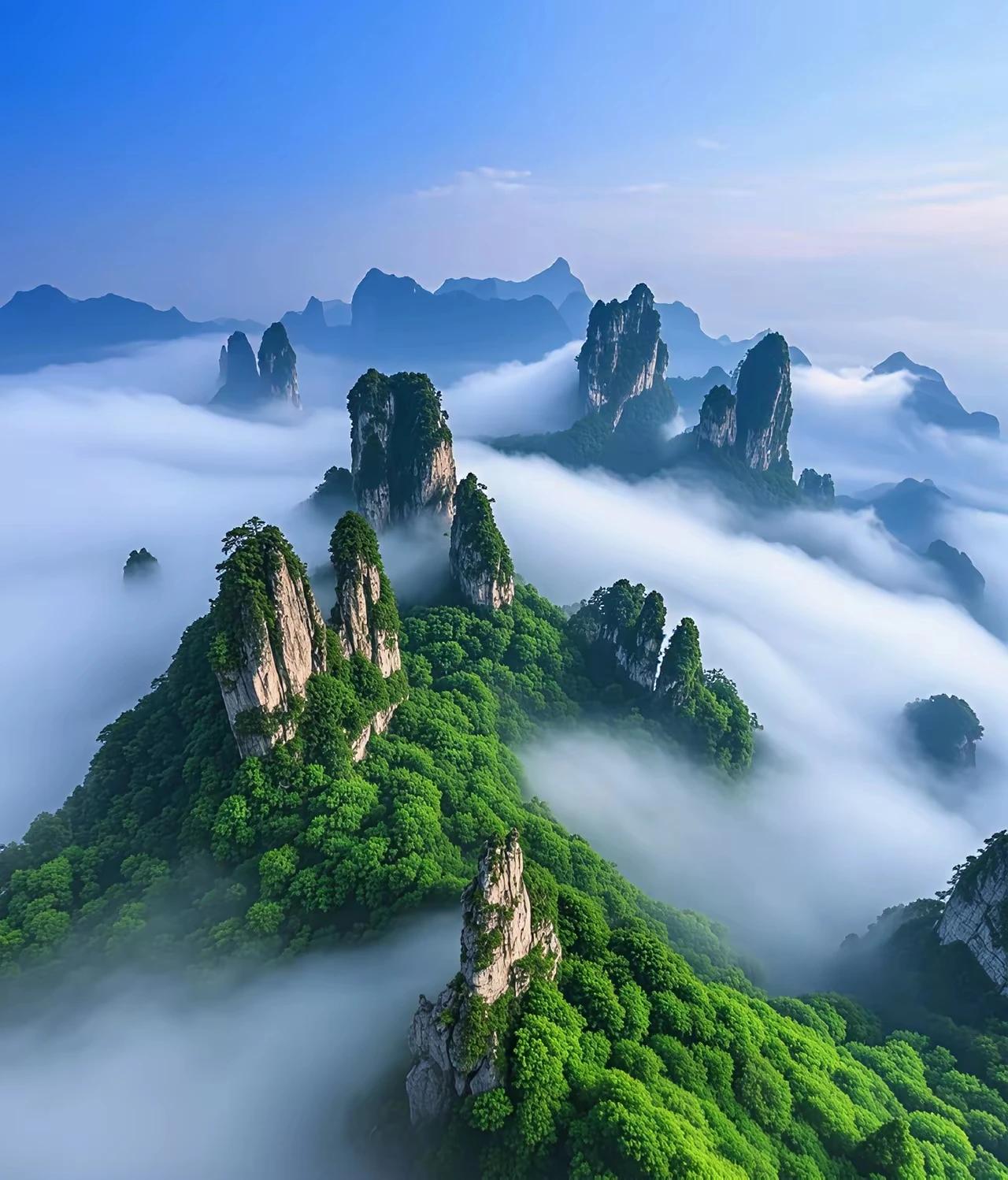 上联：黄山不舍夕阳落
下联：白水可沐晨曦晖
