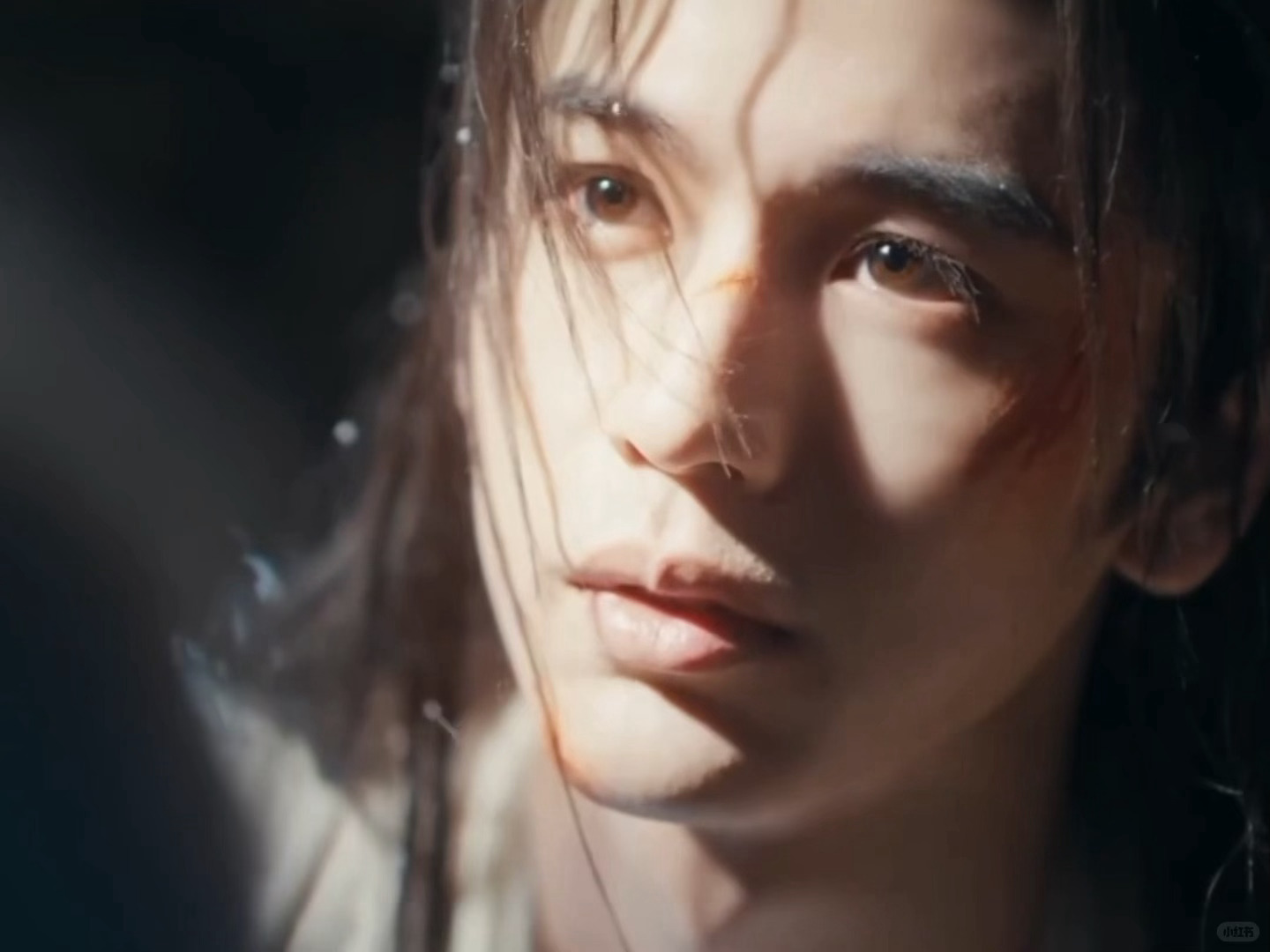 逐玉热度逐玉开播 【张凌赫】所有的镜头美学都应该作用在这张脸上… 