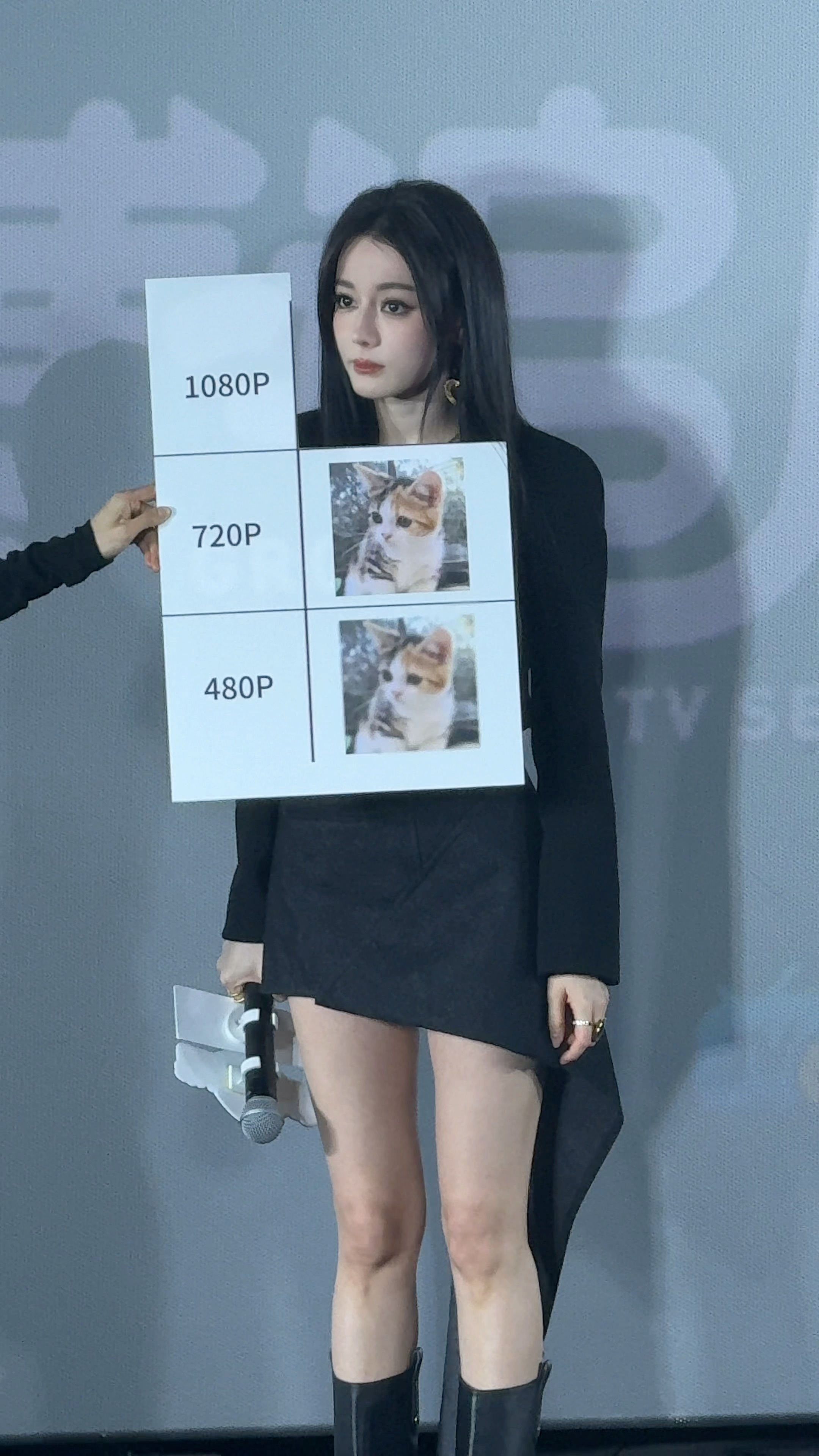 太可爱了热巴完全是小猫咪 