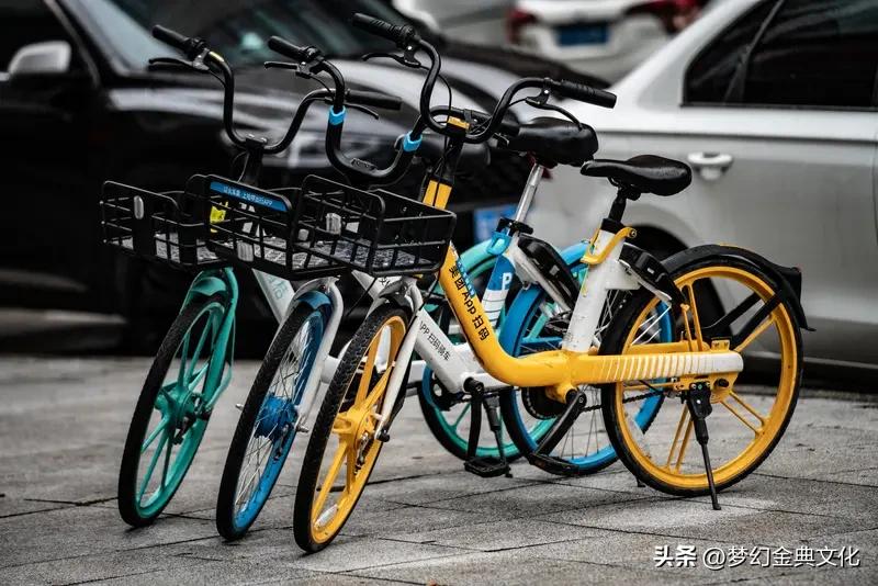 现在的你，过得苦吗？
 
其实大多数人的苦，都不是惊天动地的难，
而是日复一日的