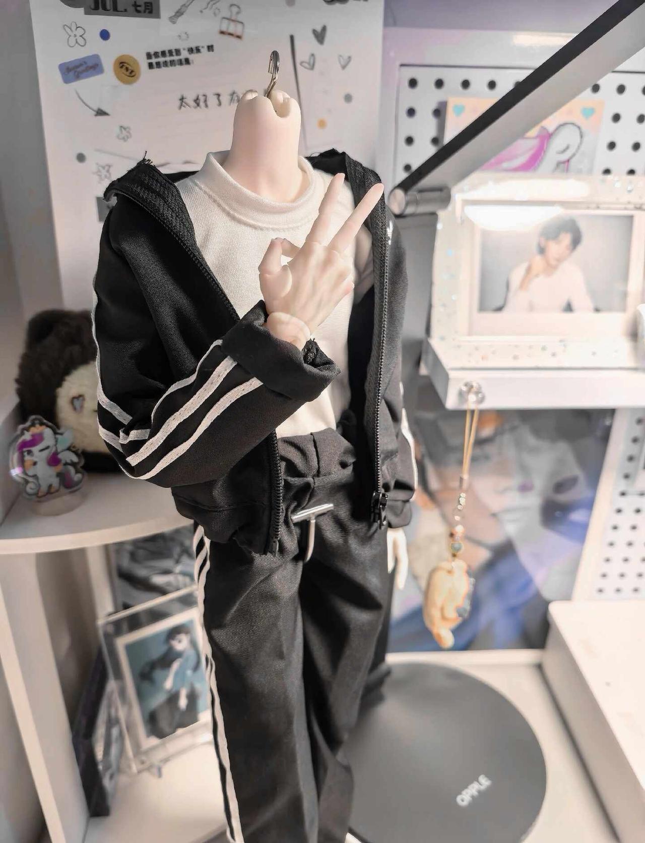 阿迪男😋
封面p了手bjd 马嘉祺 帅帅的大男孩 潮男 阿迪 阿迪男 特四