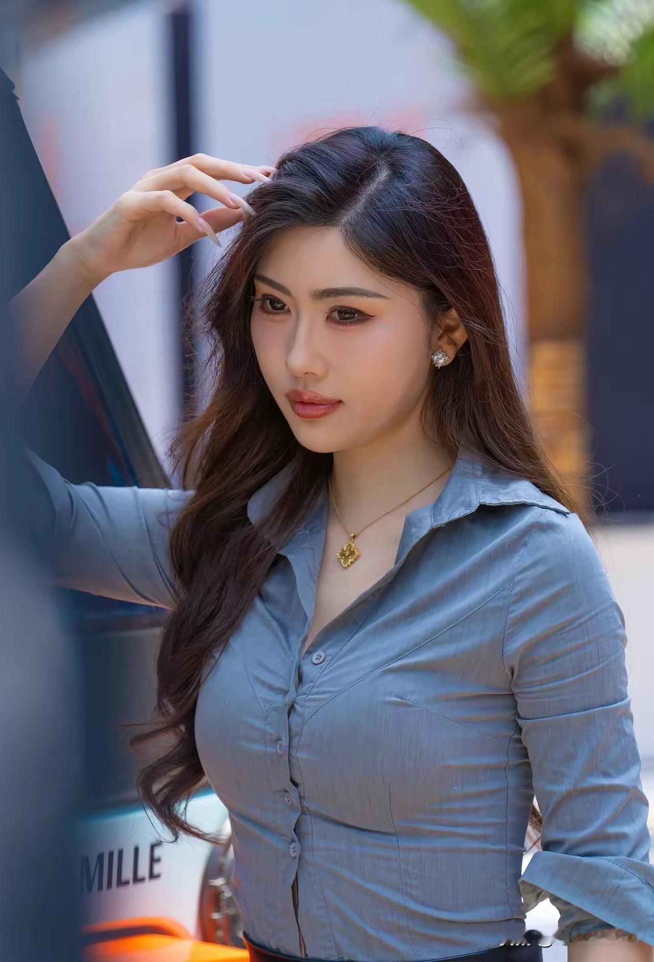 人和人之间最大的吸引力，不是你的容貌，不是你的光环，而是你传递给对方的温暖和踏实