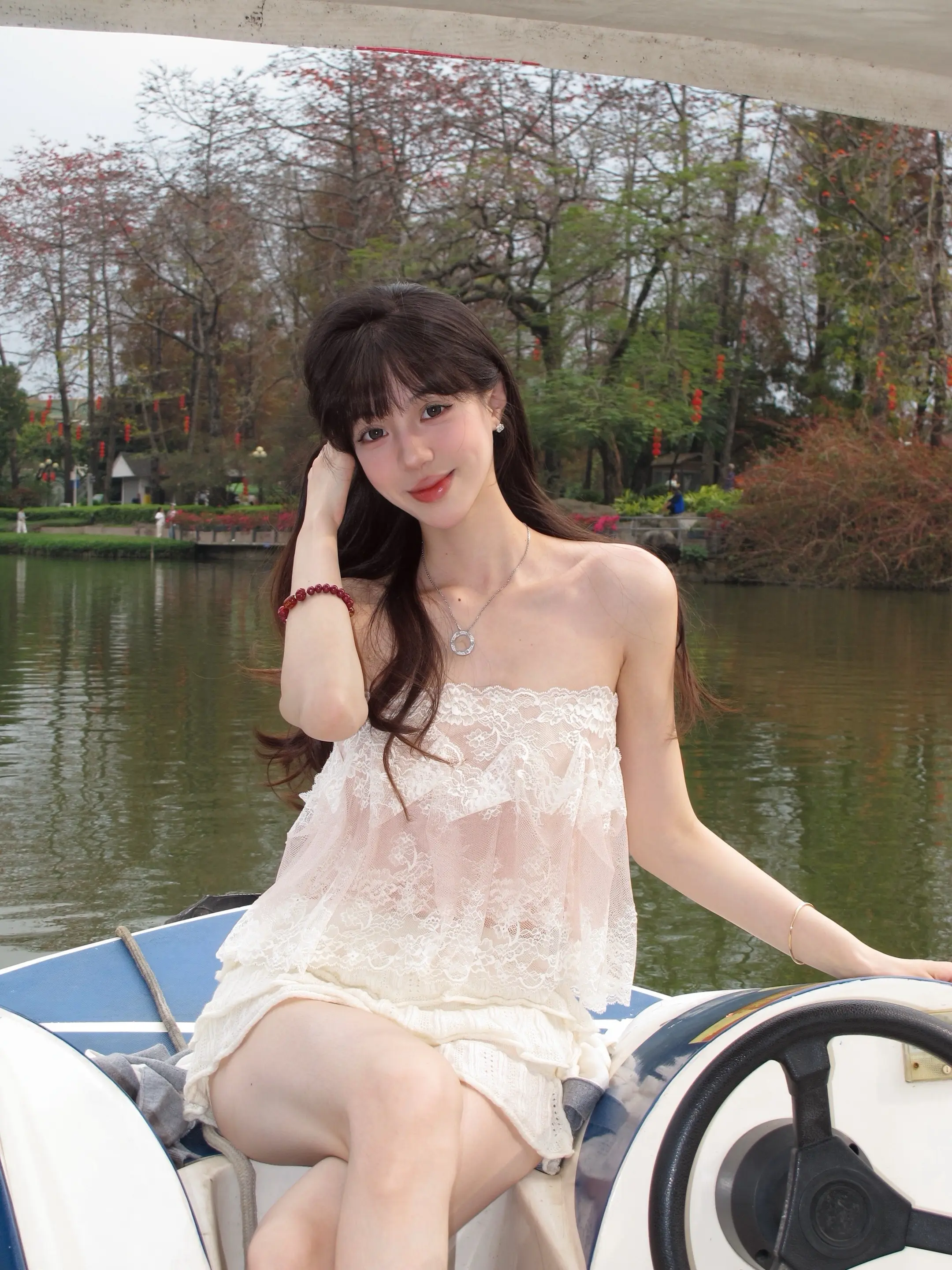 能否像颗树一样坚毅又盎然