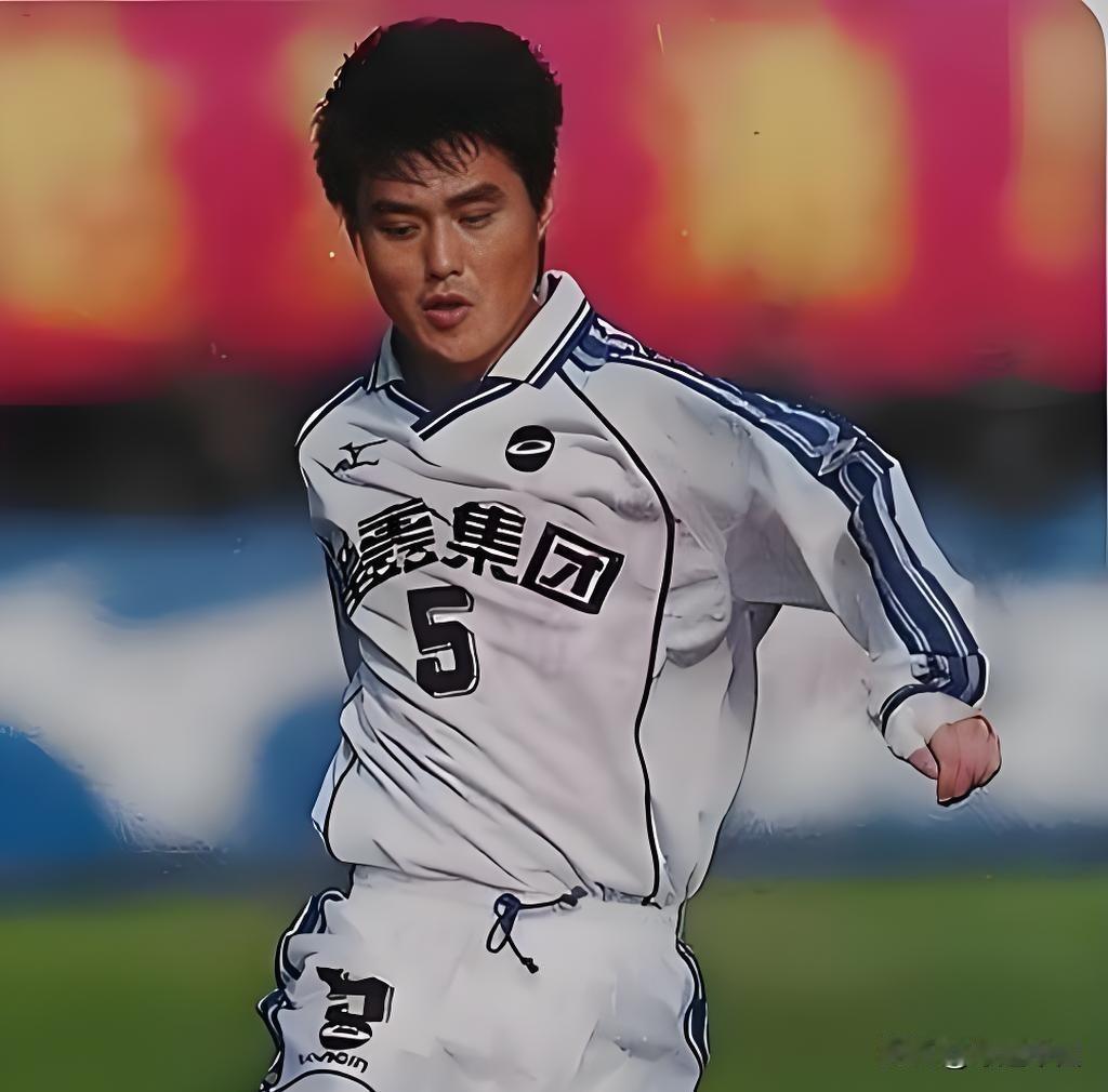 辽宁队1996年如果打不回甲 A，姜峰在国家队的位置恐怕也“危险”。状态不好的还