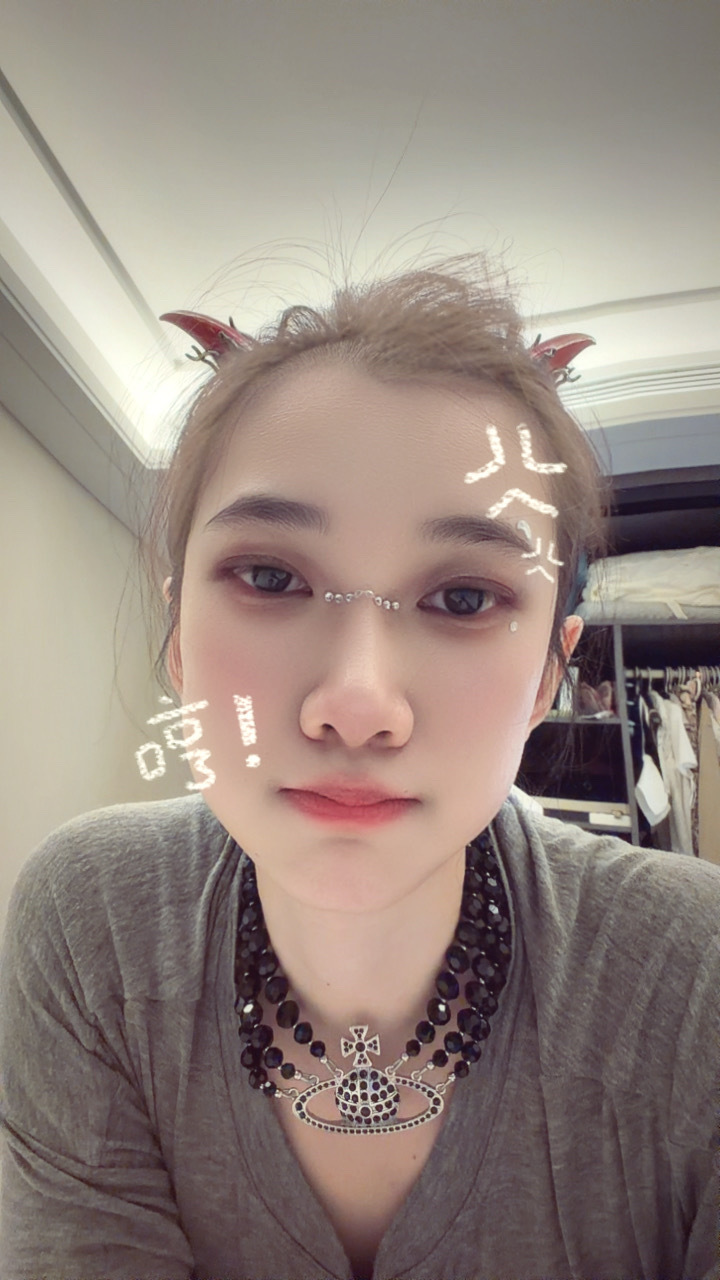 男人永远是宝宝 天呐，真是深切感受到了命名即降维… 我心思歹毒装扮得如此邪典，撒
