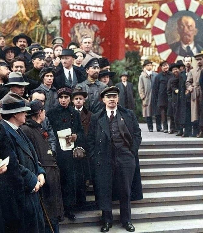 🔴1913年4月19日，列宁的无产阶级革命作品《马克思主义的三个来源和三个组成