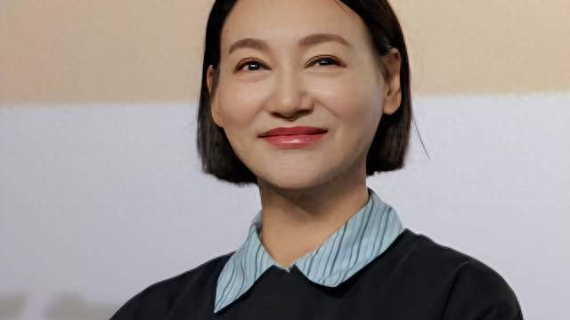 66岁惠英红首映排面拉满，刘晓庆推掉工作赶来直夸完美无缺