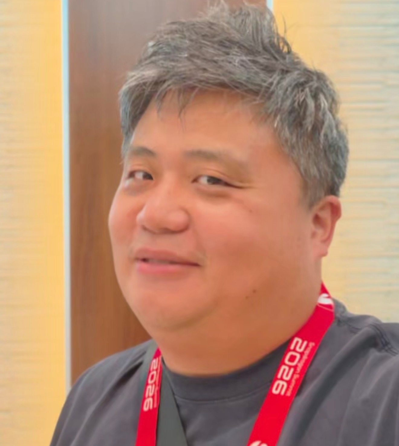 因为得到了某项比赛的第一名而得意洋洋的我[doge] ​​​