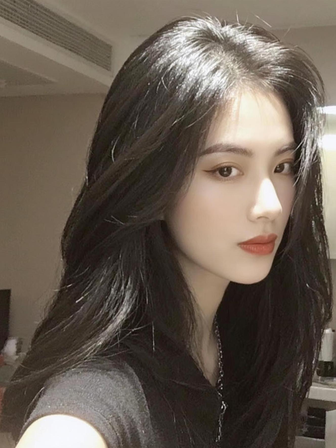 我不喜欢和心眼多的人相处，因为随时都需要防备，实在太累，我也不想和太精...