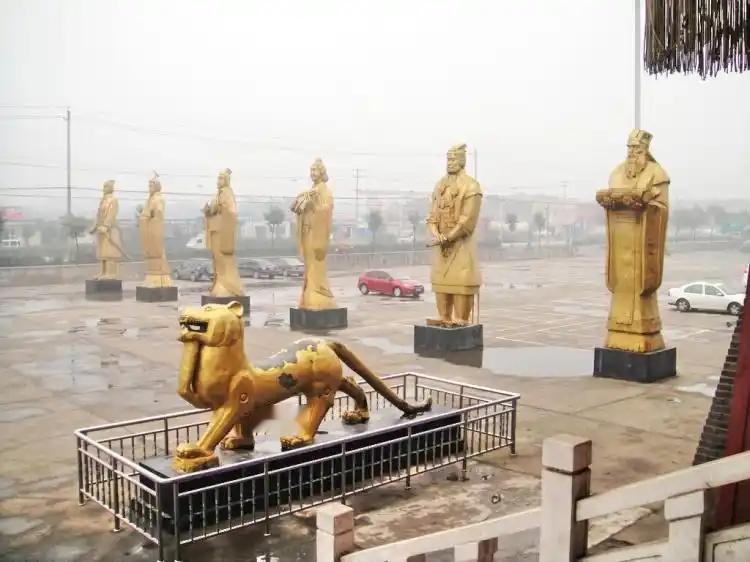 秦朝十二铜人下落成谜！专家推测：最可能藏在这个地方
 
你知道这十二铜人有多牛吗