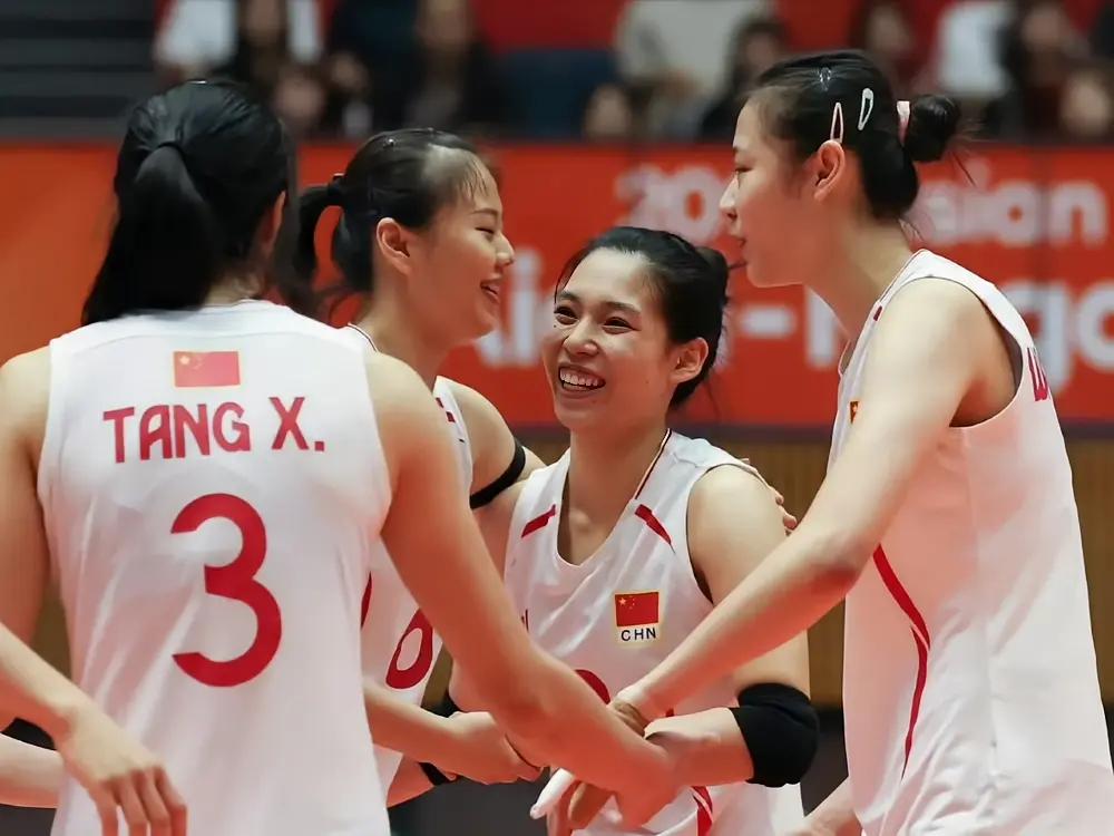 两强相遇，勇者胜！


15：00  亚运会下半区女排半决赛，中国女排PK泰国女