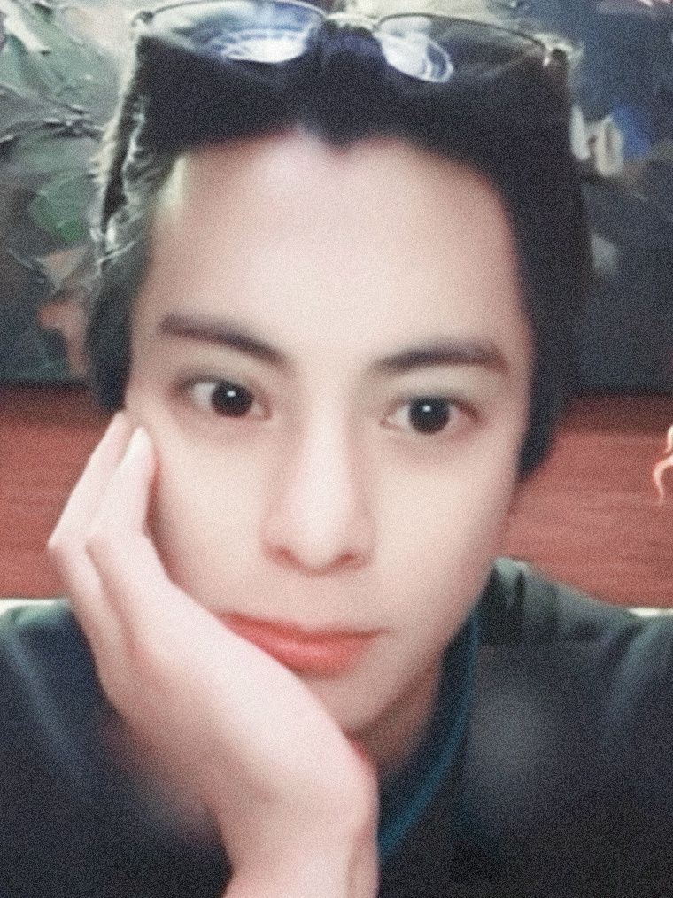 好想亲🥺 