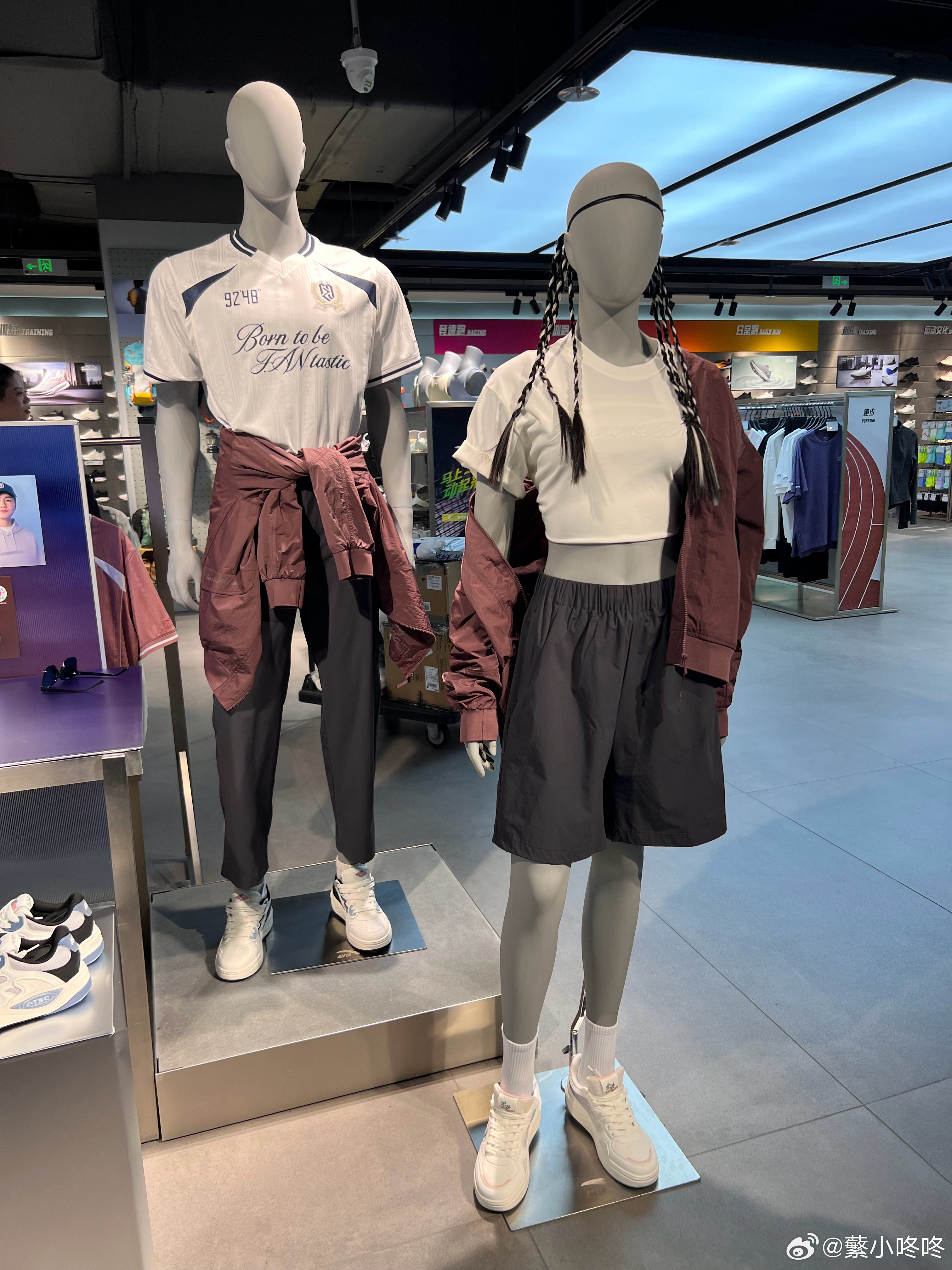 安踏樊振东系列樊振东安踏品牌代言人樊振东BorntobeFANtastic  哈