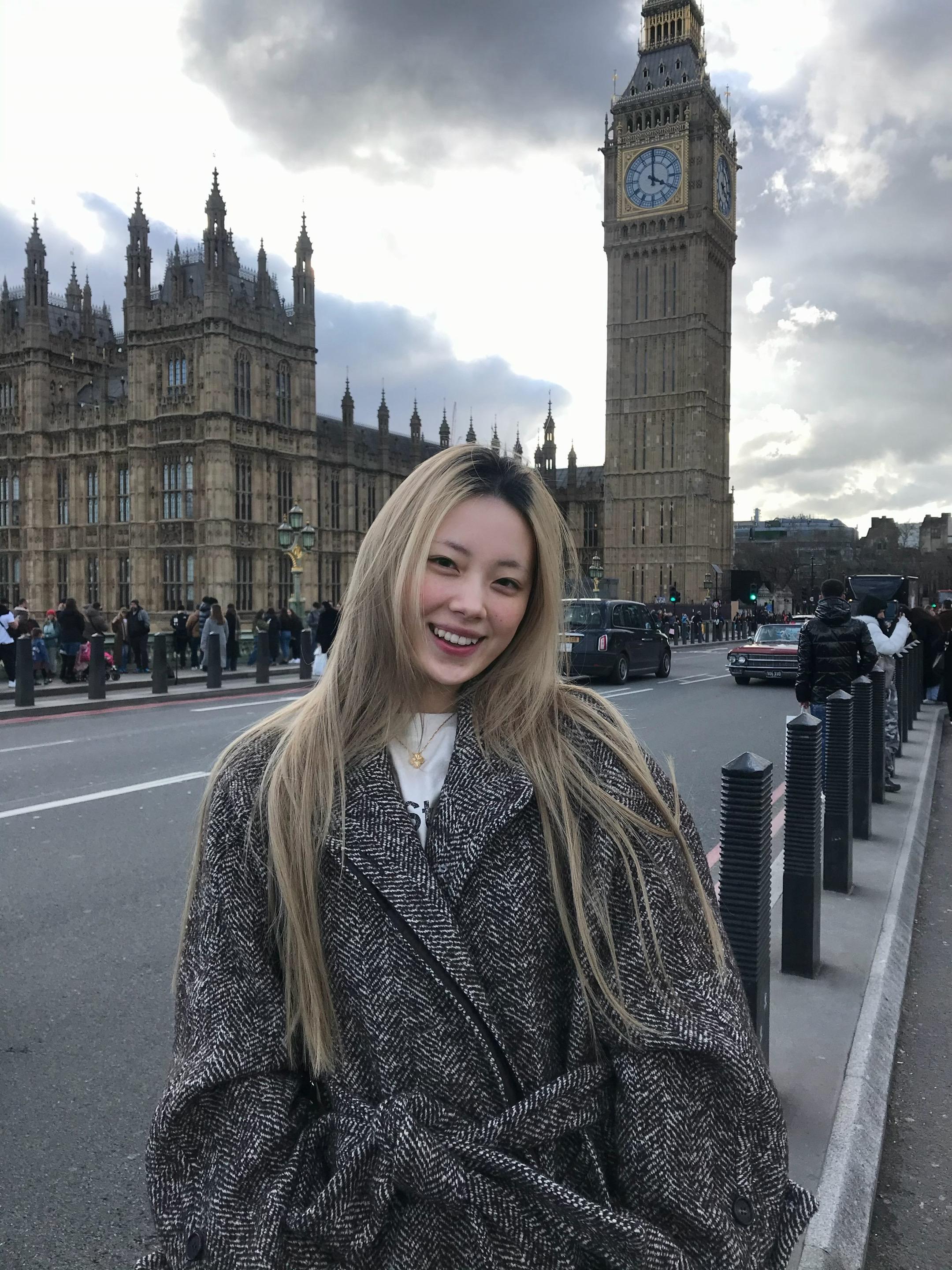 以前觉得 宁愿错也不要错过 现在觉得 错也行 错过也行 过去就行