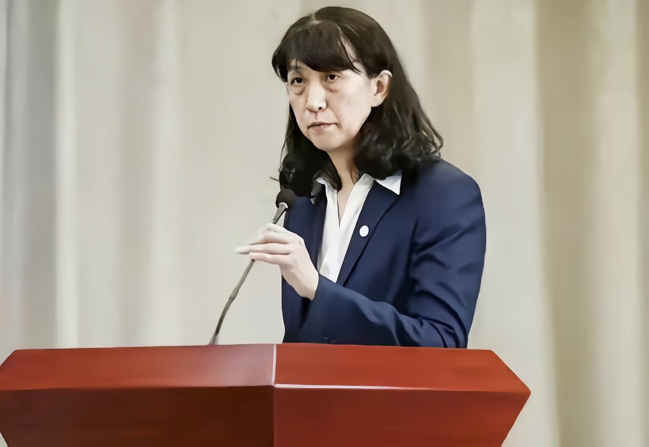 输给泰国女排无缘直通奥运， 中国女排最尴尬的人不是赵勇是赖亚文
主场打进亚锦赛决