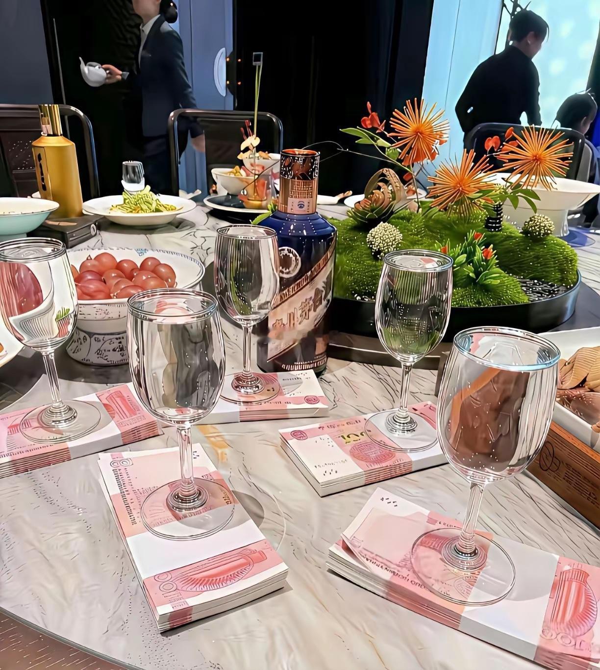 一杯白酒一万，你能喝几杯？？ 