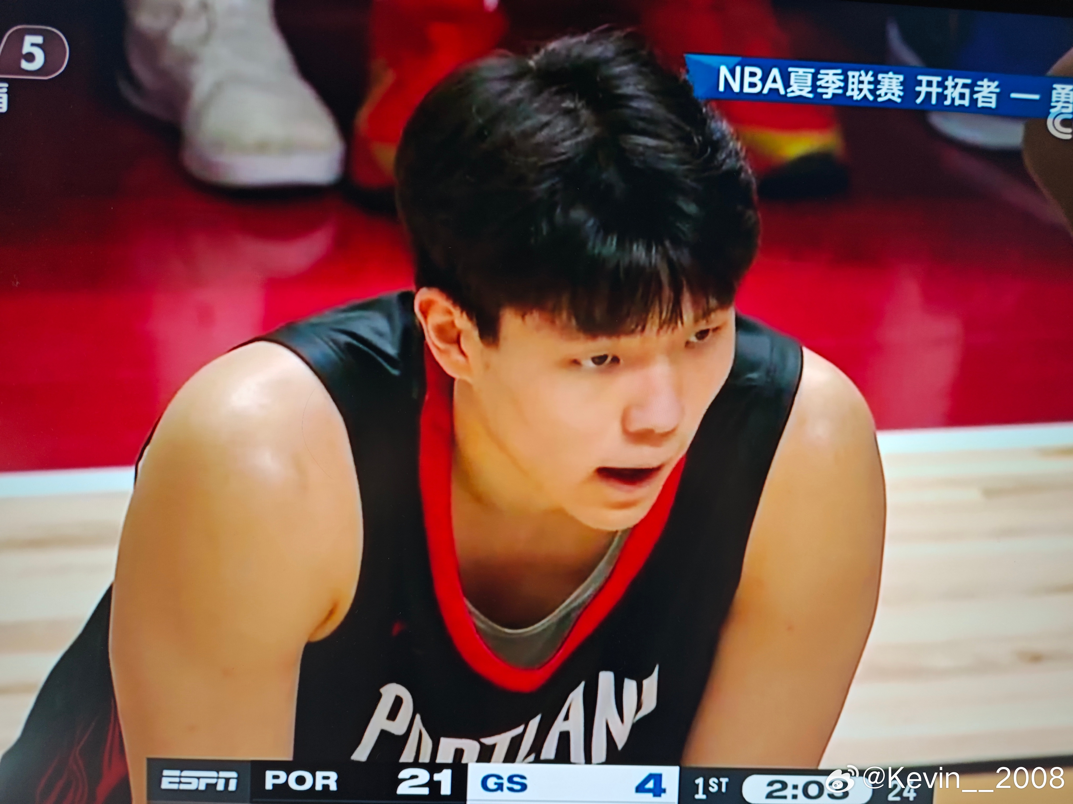 今天杨瀚森NBA的第一场首秀，上场24分钟，拿到了10分4篮板5助攻3盖帽1抢断