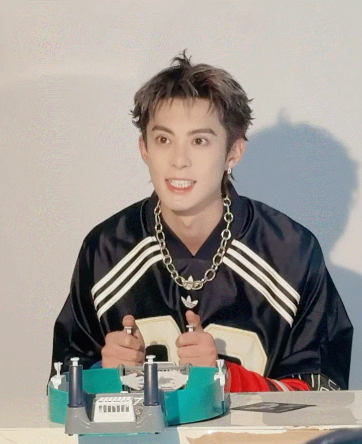 今日坚持跑椭圆机四十分钟第168天✅ 